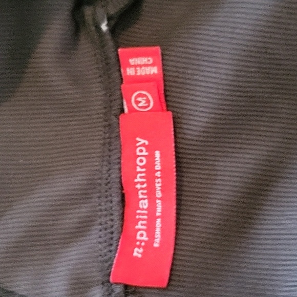 Knit Top with Neck Collar - Picture 5 of 5